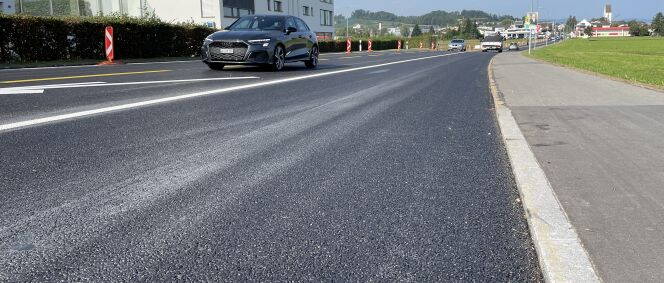 Zoom: Kantonsstrasse Freienbach: Vom Beton zum Flüsterasphalt