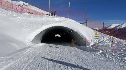 SYTEC News: Auf Skis durch den Tunnel