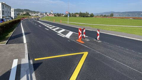 Strada cantonale Freienbach: dal calcestruzzo alla miscela bituminosa antirumore